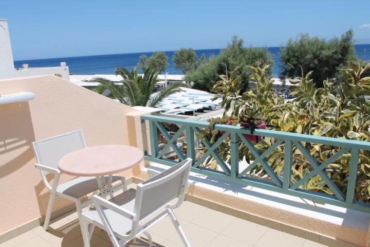 Sea Side Beach Hotel Kamári Buitenkant foto